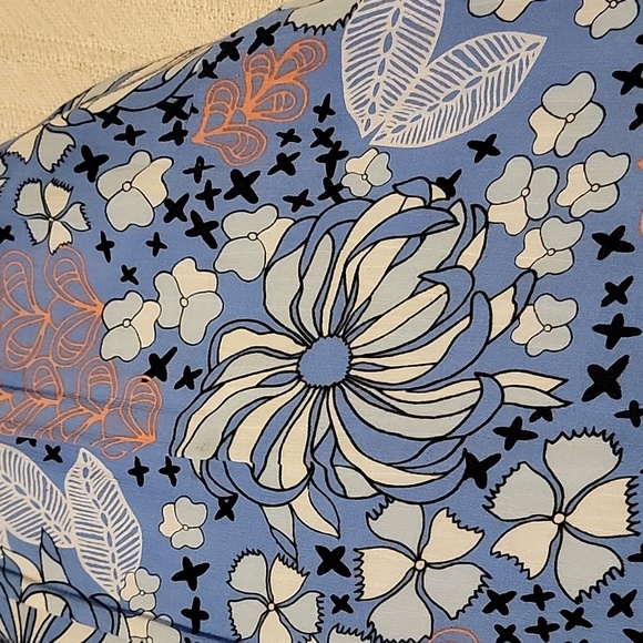 Womens top - Picture 3 of 6